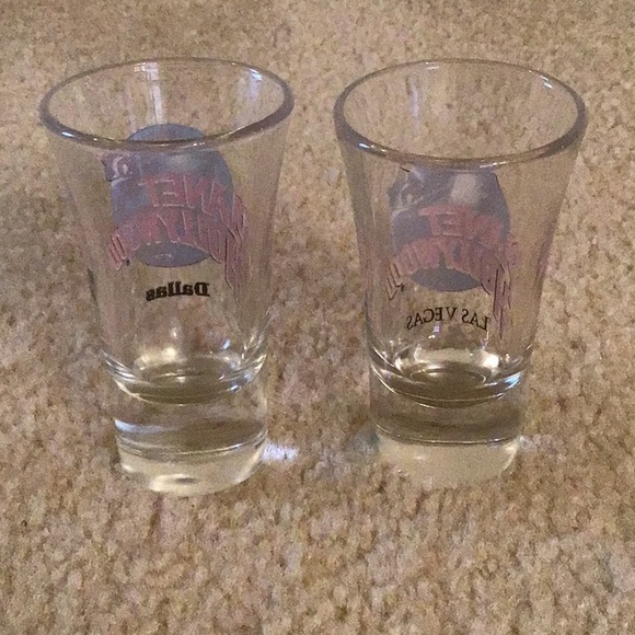Set of 2 Planet Hollywood Shot Glasses - Picture 4 of 8
